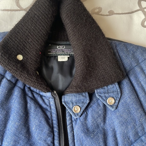 Arcticwear MADE IN CANADA vest - Picture 3 of 7